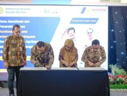 Penandatanganan Komitmen bersama antara Pemkab Solok dengan Kementerian Pertanian RI tentang KUR khusus bidang Pertanian