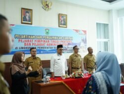 Bupati Lantik Pejabat Tinggi Pratama dan Pejabat Administrator di Lingkup Pemerintah Kabupaten Solok