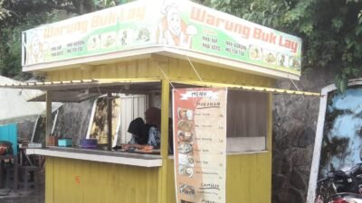 “Warung Buk Lay” di Pusat Kota Sawahlunto, Kuliner Menggugah Selera
