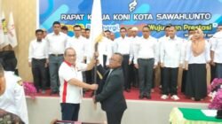 Jhon Reflita Ketua KONI Sawahlunto Tahun 2024-2028 dan Pengurus Dikukuhkan Oleh Ketua KONI Provinsi Sumbar Roni Pahlawan