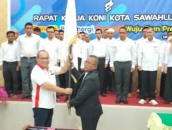 Jhon Reflita Ketua KONI Sawahlunto Tahun 2024-2028 dan Pengurus Dikukuhkan Oleh Ketua KONI Provinsi Sumbar Roni Pahlawan