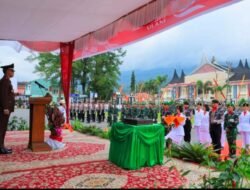 Pimpin Upacara Penurunan Bendera, Kajari Sobeng Pesankan Hal Ini