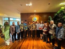 Pemkab Pasaman Dan Putra Sampoerna Teken MoU, Bupati Sabar AS Terima Penghargaan Menginspirasi Pendidikan