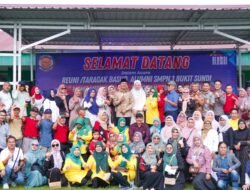 Bupati Solok Hadiri Reuni “Taragak Basuo” Alumni SMPN 1 Bukit Sundi