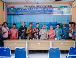 Wakil Bupati Solok Tinjau Langsung Ketersediaan Air Bersih di Kecamatan Junjung Sirih