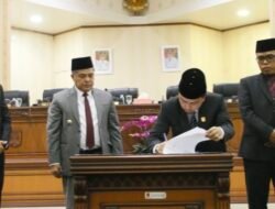 DPRD Agam dan Pemda Sahkan Perda Baru Susunan Perangkat Daerah: Wujud Sinergi untuk Layanan Publik yang Lebih Baik