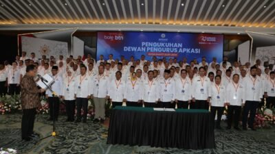 Mendagri Tito Karnavian Lantik Bupati Solok Jon Firman Pandu sebagai Wakil Ketua Umum APKASI