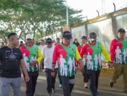 Bupati Solok dan Ketua TP-PKK Ikuti Jalan Santai di GOR Batu Batupang Koto Baru