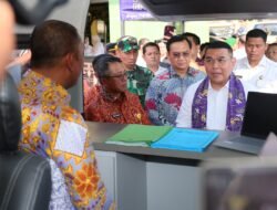 Wamen ATR BPN RI  Ossy Dermawan Tinjau Layanan Sertipikat Keliling di Kabupaten Tangerang
