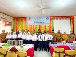 Sekda Medison Serahkan Perdana Makan Bergizi Gratis di SMP Negeri 2 Gunung Talang