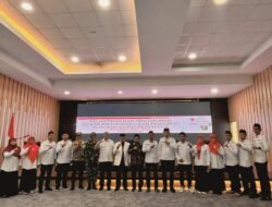 Ketua PMI Sumatera Barat Lantik dan Kukuhkan Dewan Kehormatan PMI Kabupaten Solok Masa Bakti 2025–2030