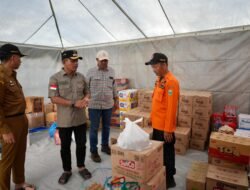 Bupati Solok Tinjau Gudang Logistik Posko Utama Penanganan Bencana Hidrometeorologi