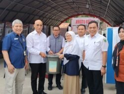 Kemenkeu Salurkan Bantuan untuk Korban Bencana Kabuoaten Solok, 35 Paket Sembako Diserahkan ke Posko Utama